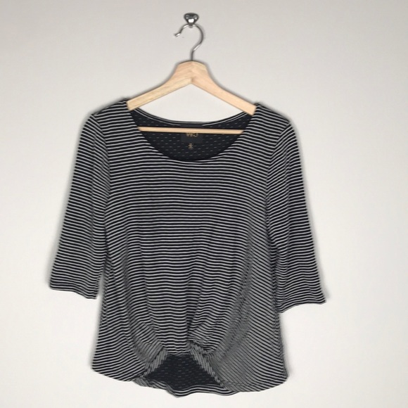 W5 Striped Black and White 3/4 Length Shirt Sz. Sm - Picture 1 of 5